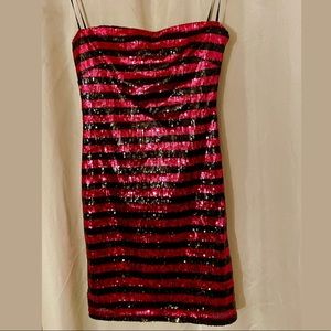 Strapless Sequined dress. Great pre-owned condition. Party, prom, festival, club